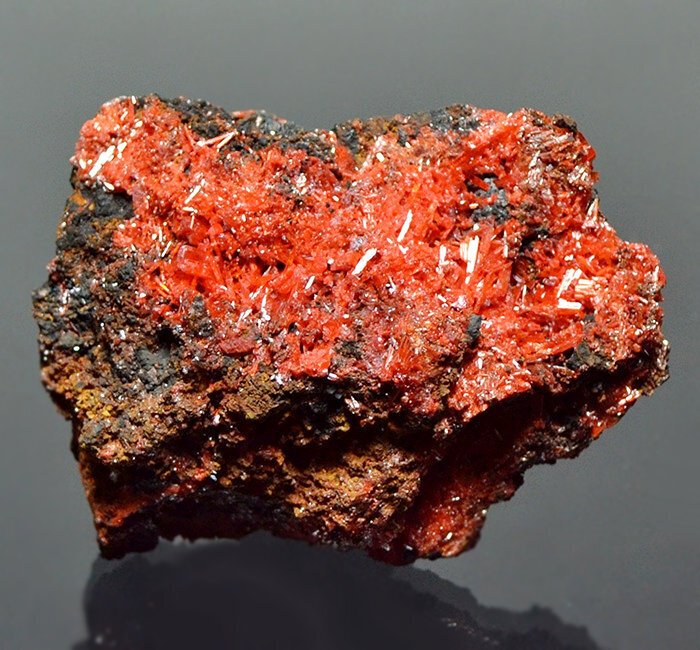 Crocoite Crystals on matrix - Height: 7 cm - Width: 5 cm- 180 g #2.1