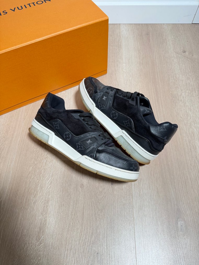 Louis Vuitton - Sneakers - Size: EU 43 #1.0