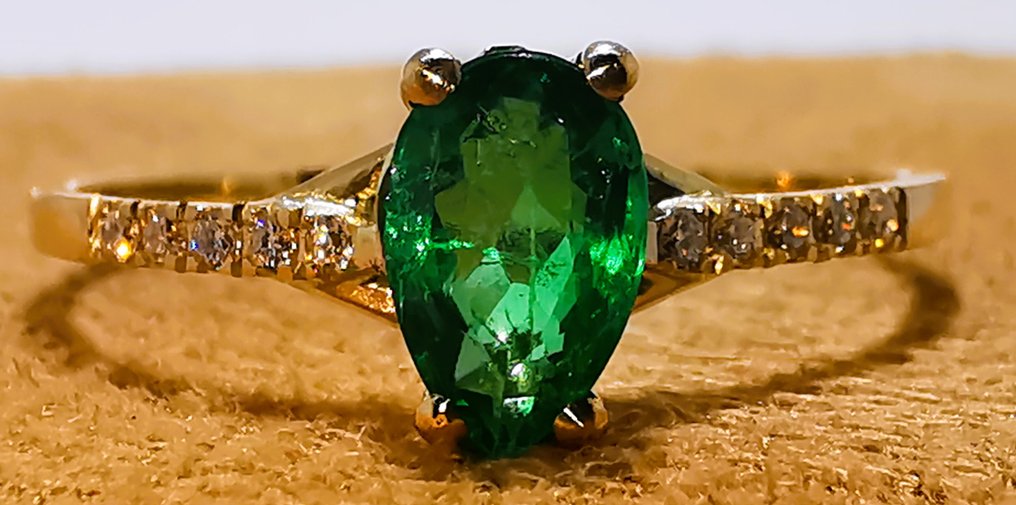 沒有保留價 - 戒指 - 14 克拉 黃金 - 0.65ct. tw. 祖母綠 - 鉆石 #1.0