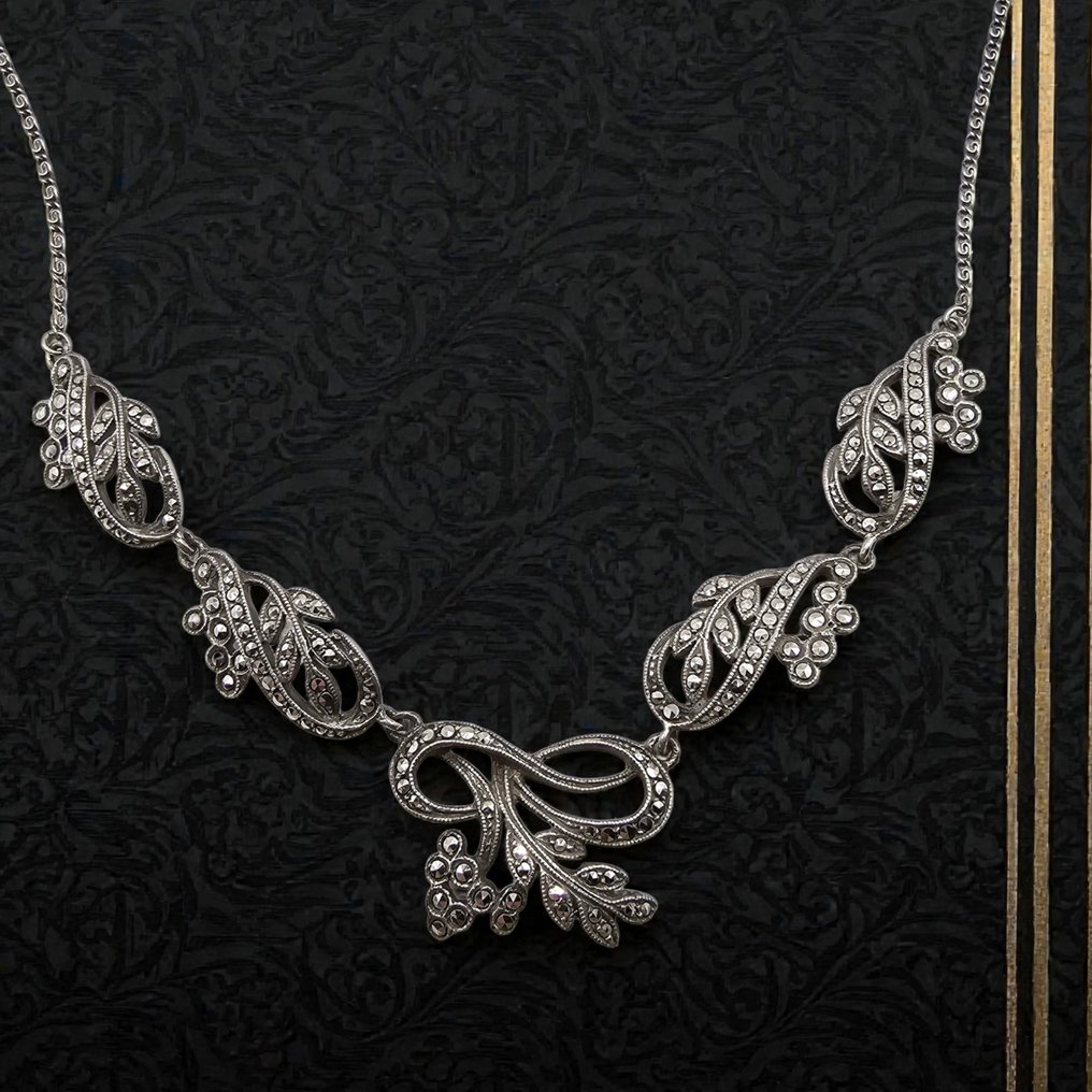 Argento, Argento sterling 925 e marcasite - Pezzo antico degli anni '20 - Collana con ciondolo - Floreale geometrico Art Deco #1.0
