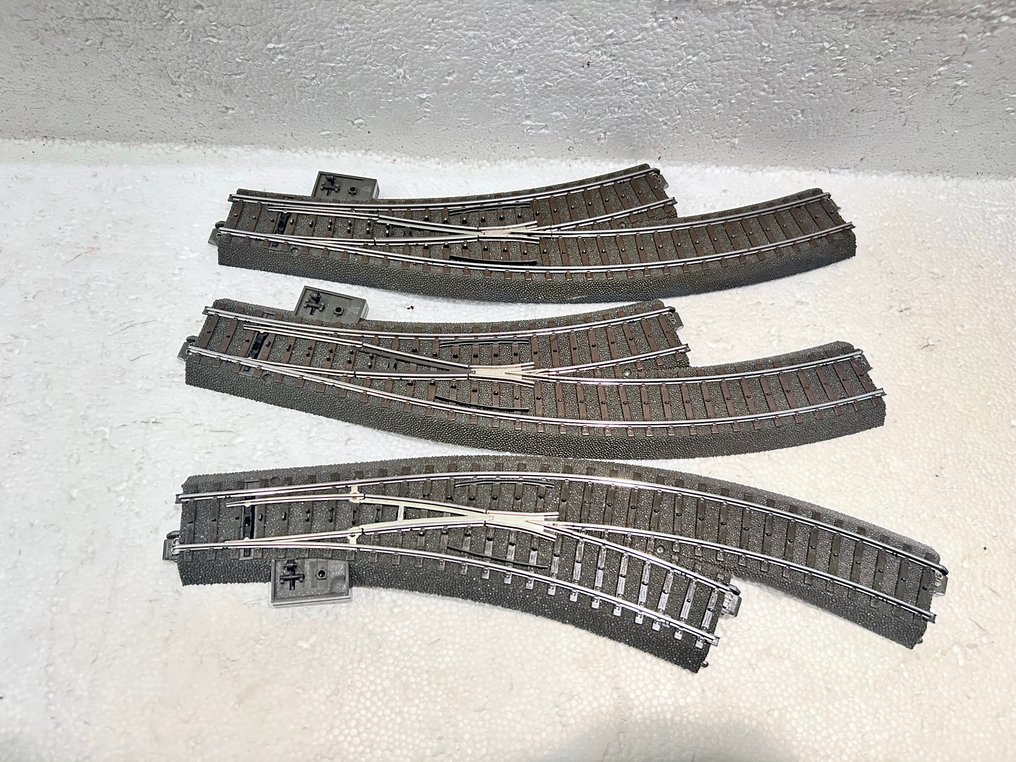 Märklin H0 - 24671/72/74460/90 - 模型火車軌道 (3) - 3 个弯曲的数字道岔 #4.3