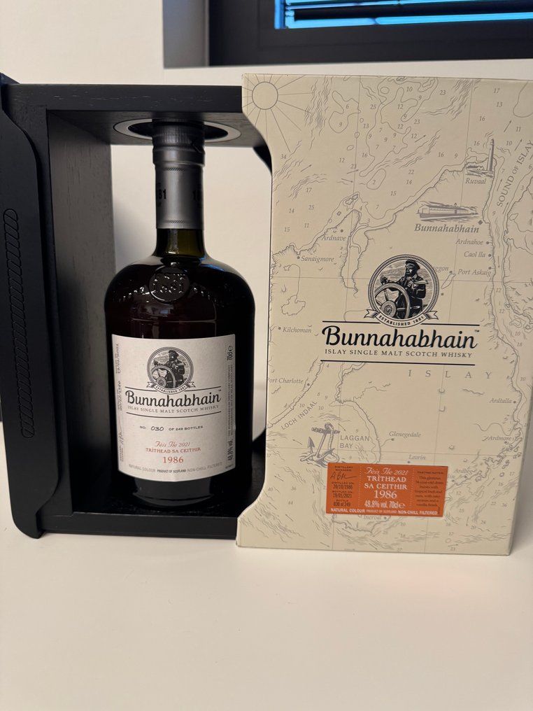 Bunnahabhain 1986 34 years old Feis Ile 2021  - b. 2021  - 70 cl #1.0