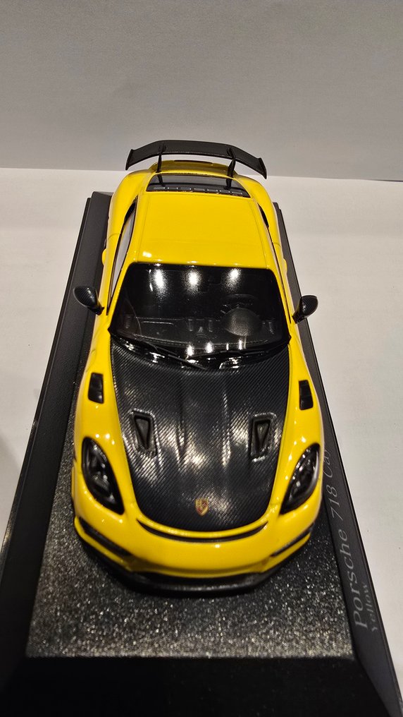 MiniChamps 1:43 - Model car - Porsche 718 Cayman GT4 RS - Strong Limited Edition, only 200 pieces #4.3