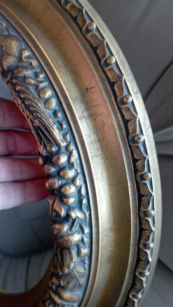 Frame - Wood - Golden oval cornice #4.3