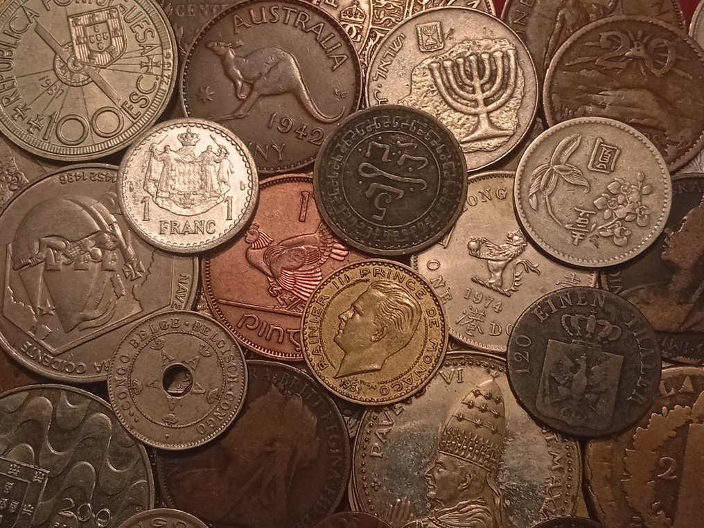 World. WorldCoins. Large lot of World Coins,Bronze et Cuivre.....beaucoup, monnaies Royales et Féodales 1700 to présent. (Plus de 2,5 Kilos)  (No reserve price) #4.3