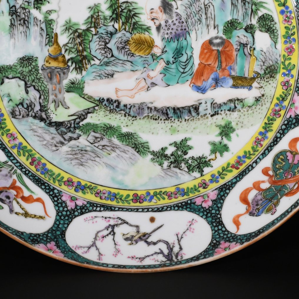 盤子 - Grande assiette à décor de personnages près d'une double gourde - 瓷器 #3.2