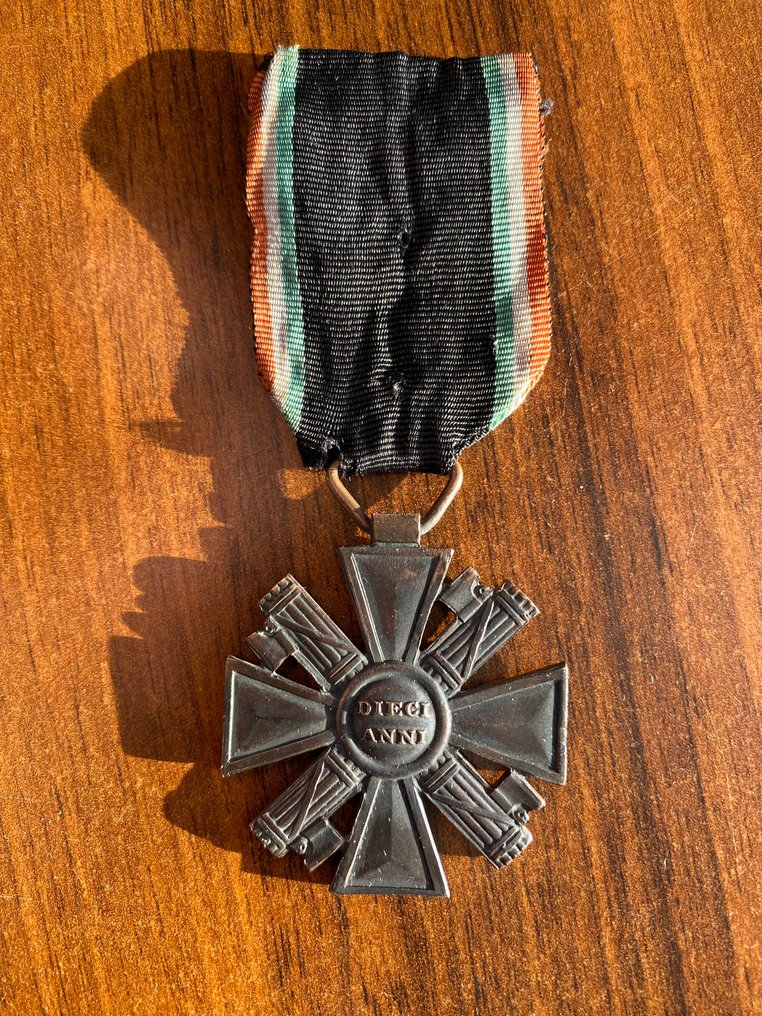 義大利 - 軍功章 - 法西斯主义 - MVSN，军团服务年限奖章，10年，穆索里尼明信片，Caminada - 1933 #2.1