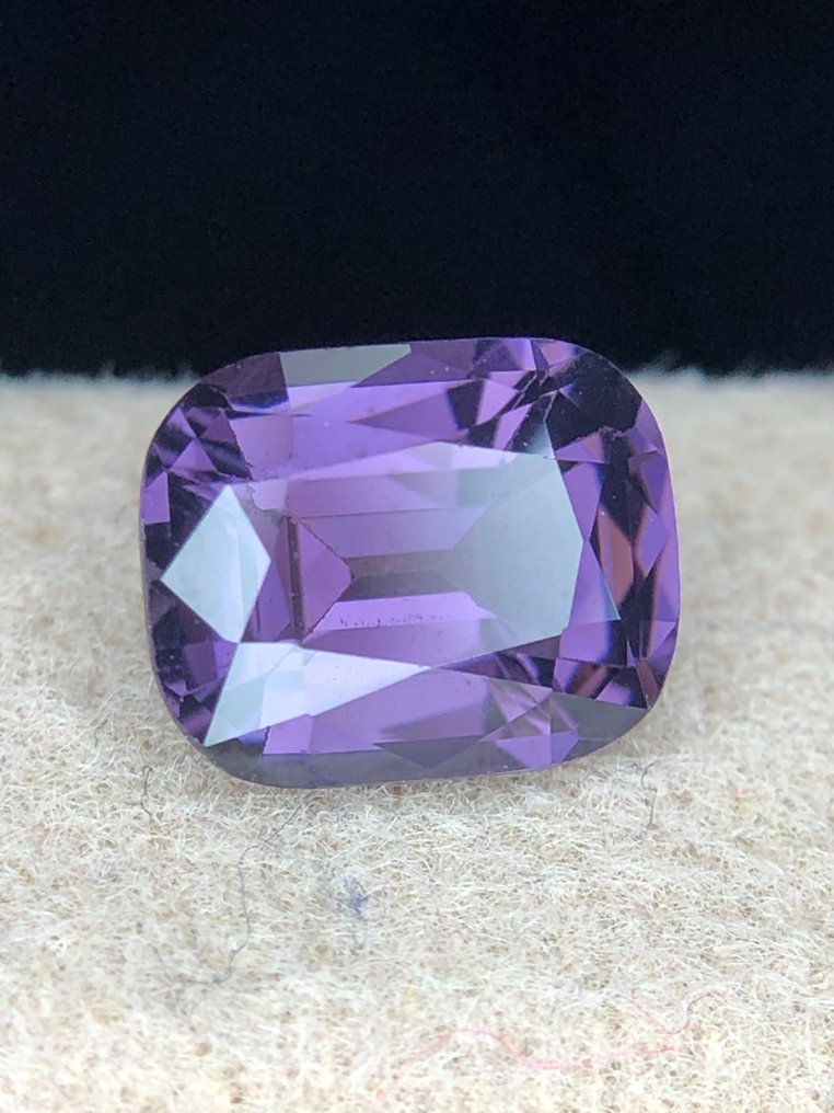 χωρίς τιμή ασφαλείας - 1 pcs Μωβ Σπινέλιος - 1.54 ct - Διεθνής Ένωση Έγχρωμων Πολύτιμων Λίθων (ICA GemLab) - Τελείως κομμένη λεβάντα. #3.2
