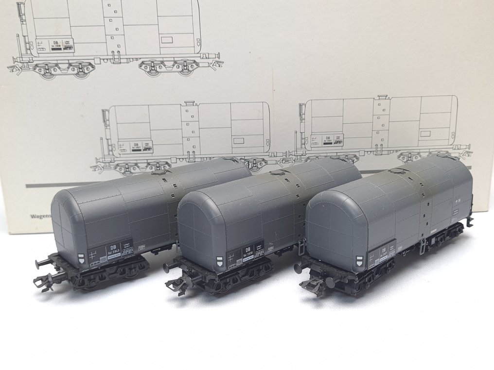 Märklin H0 - 47906 - Zestaw modeli wagonu towarowego (1) - Zestaw 3-częściowy dużej pojemności cystern typu Ksl - DB #1.0