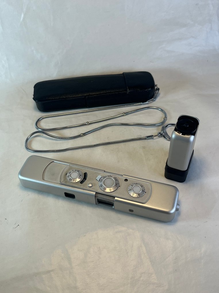 Minox Model C + blokjes flitser + case and chain Spioncamera #2.1