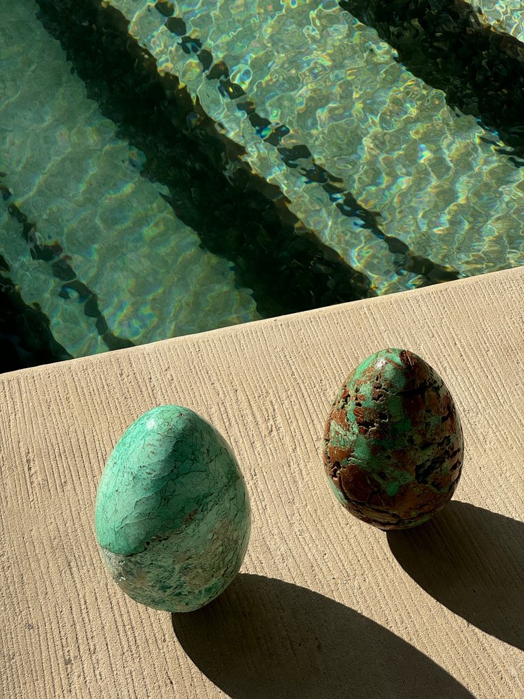 Χωρίς ελάχιστη τιμή - Υπέροχο ζεύγος από όνυχα και χαλαζία. Αυγόσχημο και σφαίρα σε προσαρμοσμένες βάσεις.- 2900 g - (2) #3.2