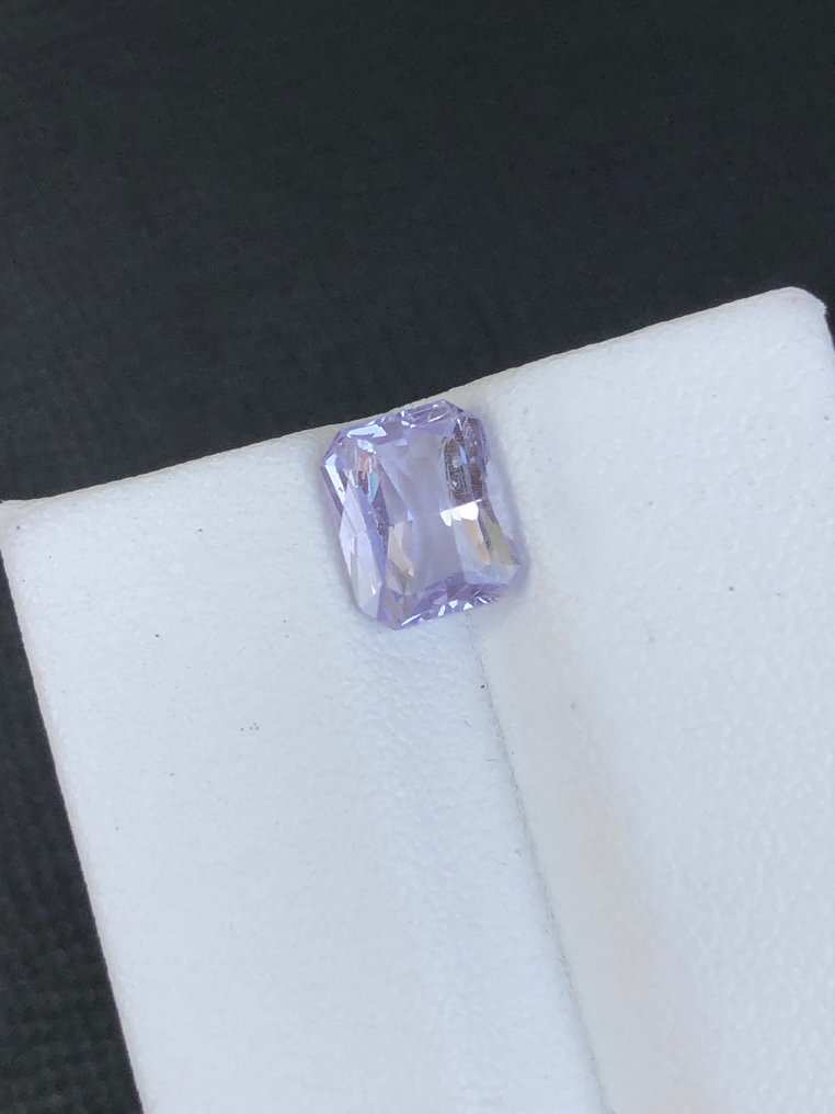 1 pcs  紫羅蘭色 藍寶石  - 2.04 ct - 國際有色寶石協會 (ICA GemLab) #1.0