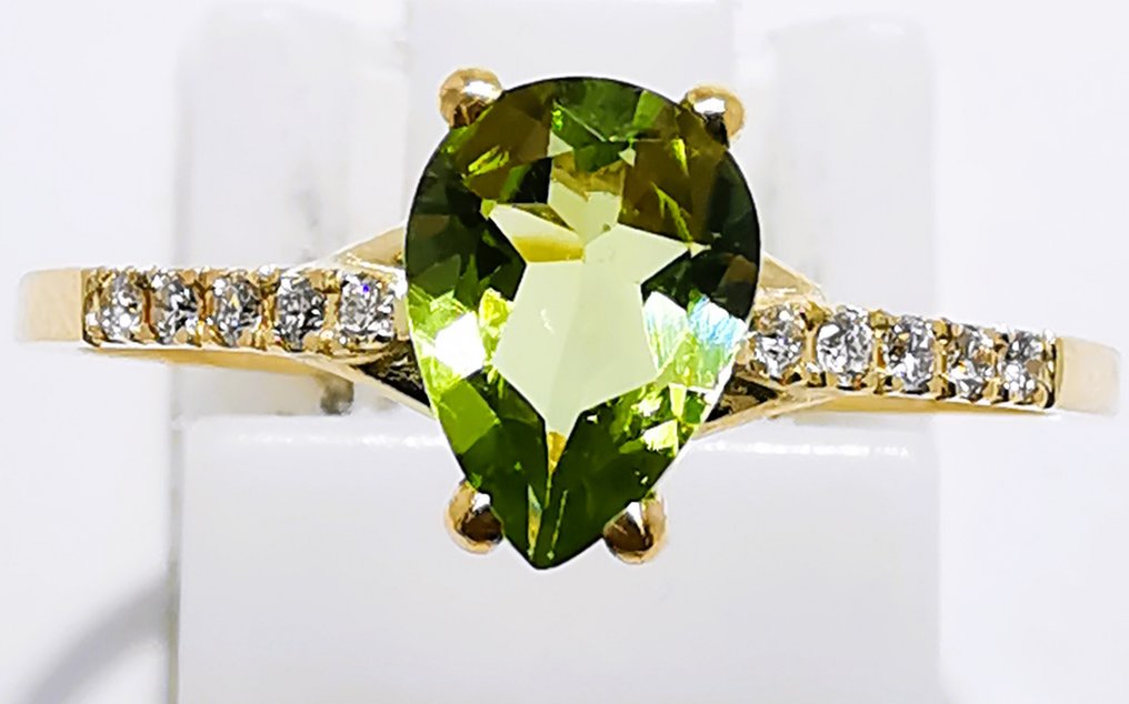 Ingen mindstepris - Ring - 14 karat Gulguld -  0.65ct. tw. Peridot - Diamant #1.0
