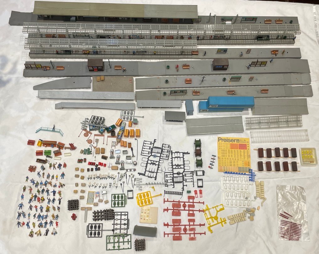 Faller, Kibri, Preiser, Vollmer H0 - Model train scenery (95) #1.0