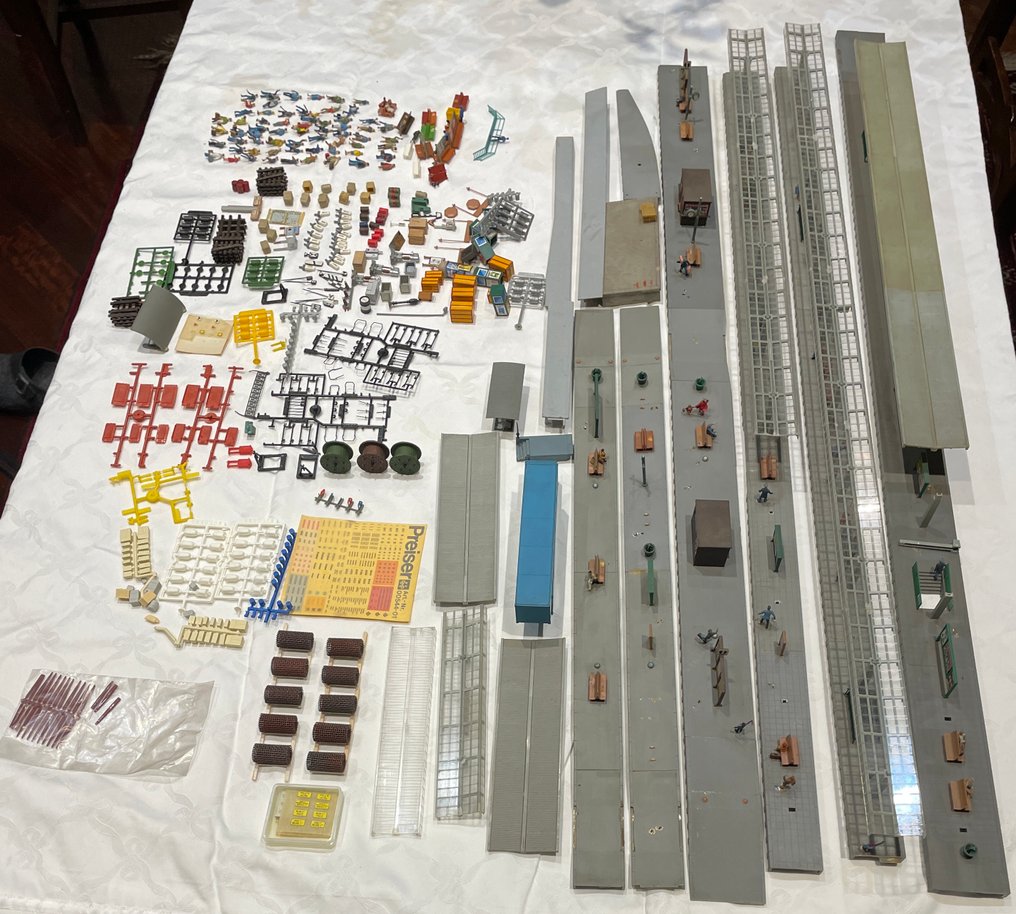 Faller, Kibri, Preiser, Vollmer H0 - Model train scenery (95) #2.1