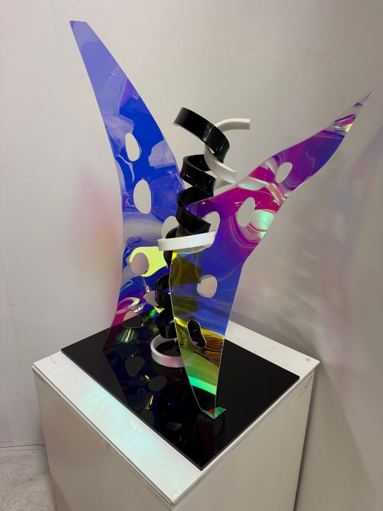 Laurence Jenkell (1965) - 雕刻, Papillon Irisé - 85 cm - Plexiglas - 2011 #2.1