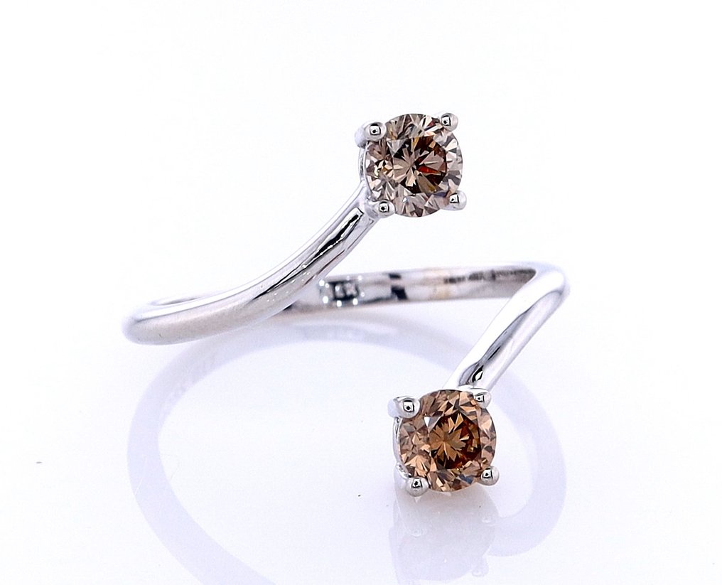 沒有保留價 - 戒指 - 14 克拉 白金 - 0.76ct. tw. 鉆石 (天然彩色) #1.0