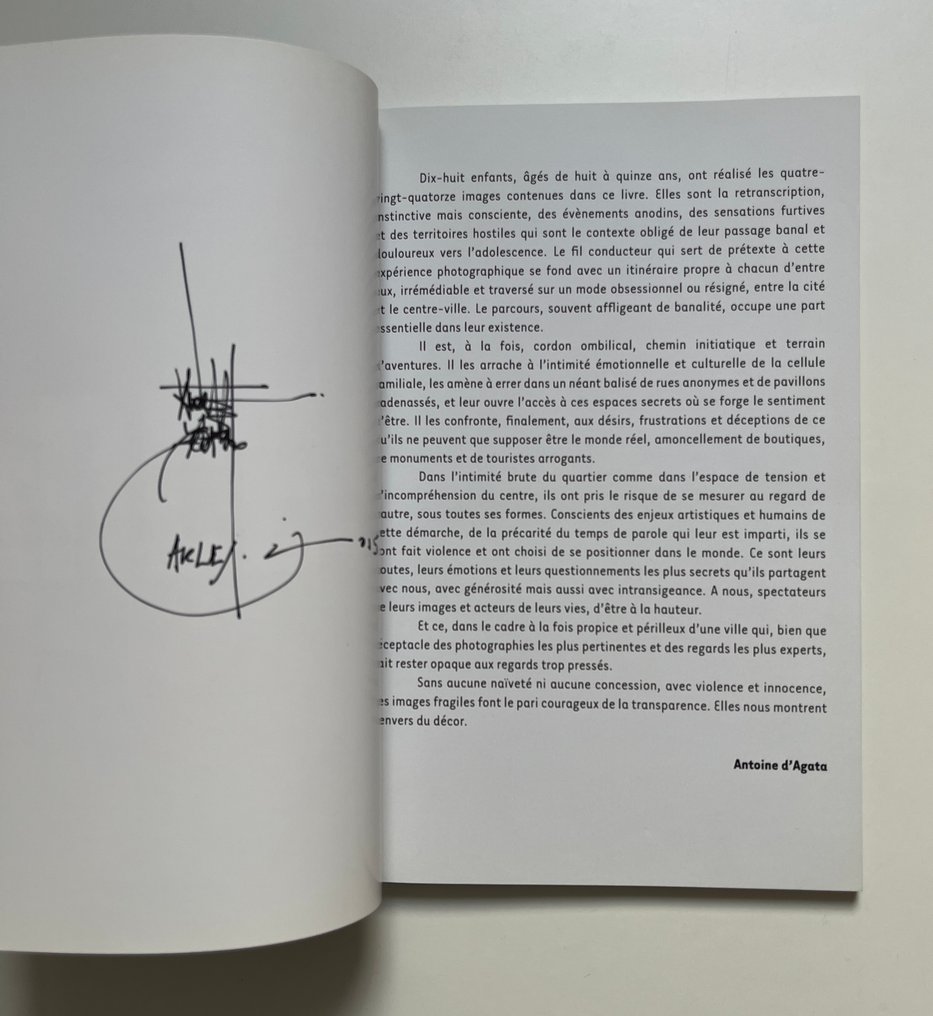 Signed; Antoine D'Agata - Trajectoires, de mon quartier au centre ville (ex n°n°209/400) - 2005 #2.1