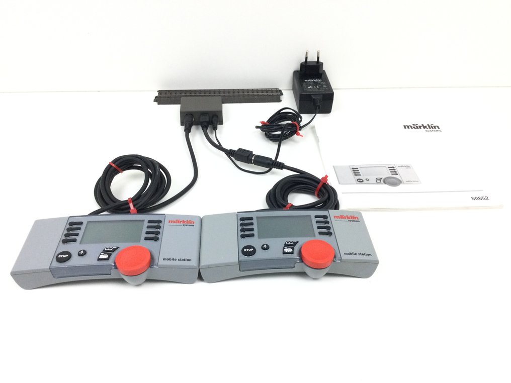 Märklin H0 - 24088/60652/60479/66201 - Unidade de controlo digital (5) - Duas unidades de Mobile Station, transformador de 18VA e conexão C-Rails. #1.0