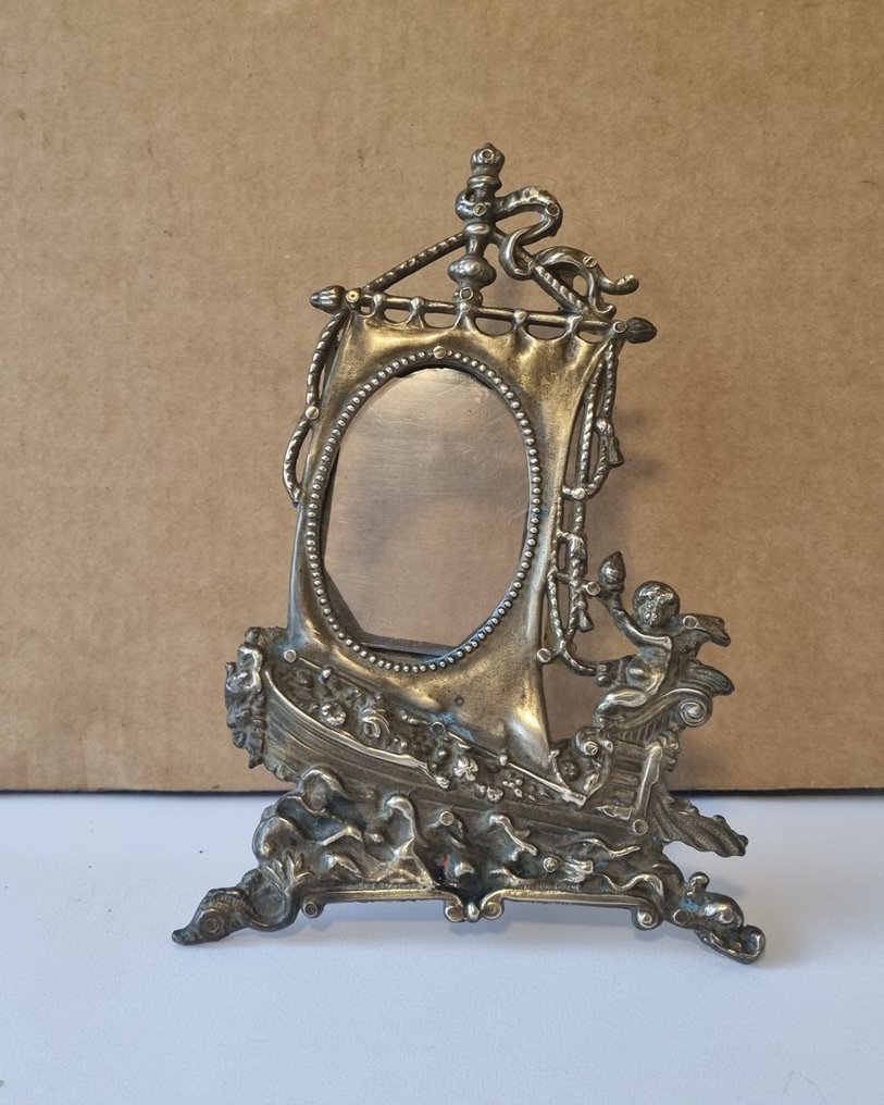 Kuvakehys- 5 metallista valokuvakehystä.  - messing, lasi, plexi #1.0