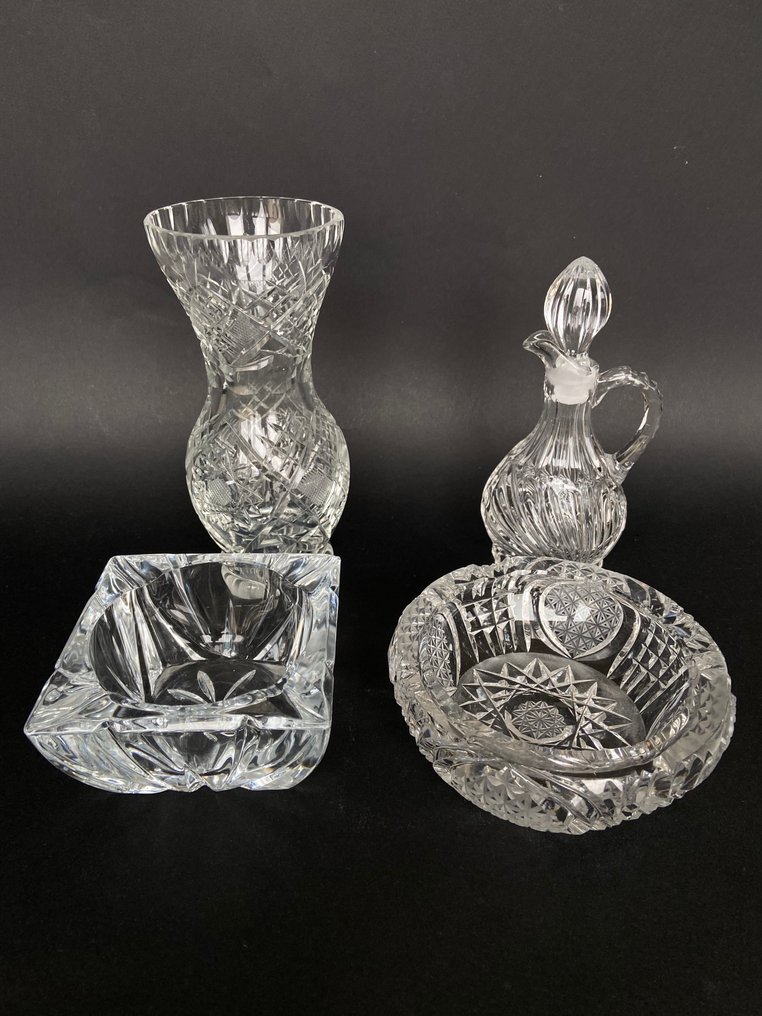 Cristal de Bohême - Table service - Beautiful set of tableware articles. - Cut crystal #1.0