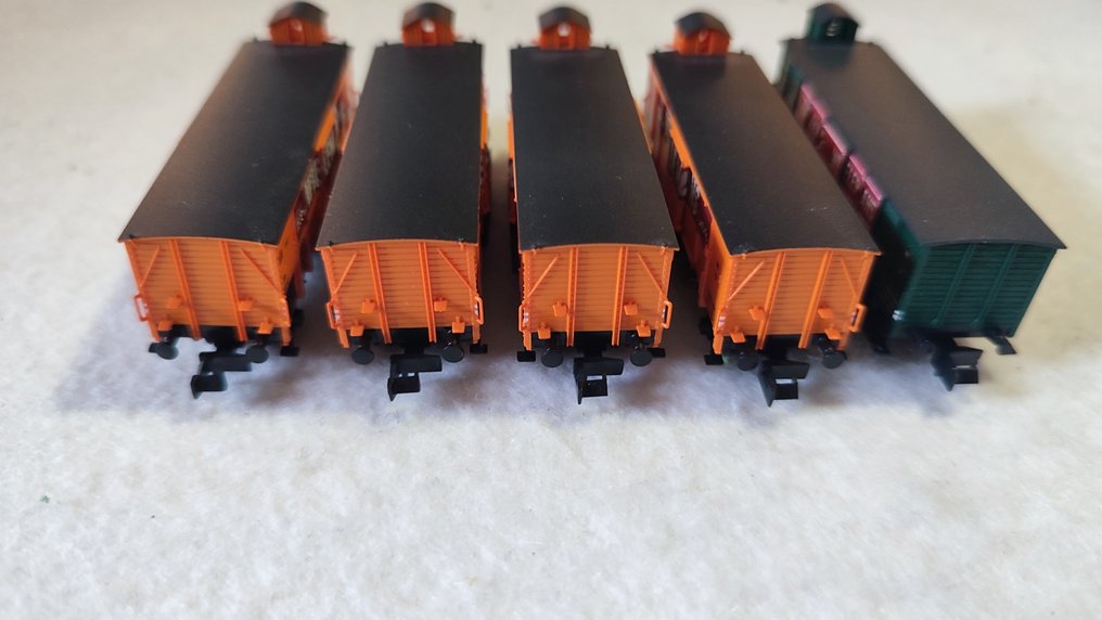 Fleischmann, Minitrix N - 838001 18430 - Modellbahn-Güterwagenset (5) - NMBS #3.2