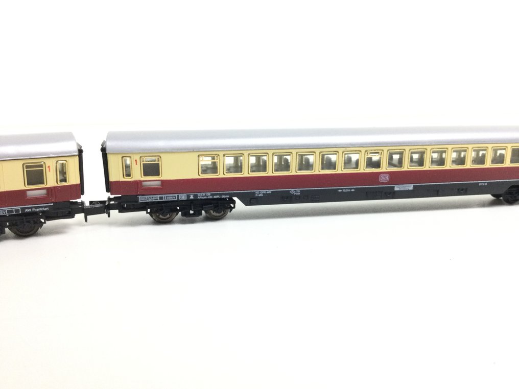 Arnold N - 3810/3820/3830/3840/3250 - Modeltog passagervogn (5) - Fem TEE-vogne (alle med indendørsbelysning) - DB #4.3