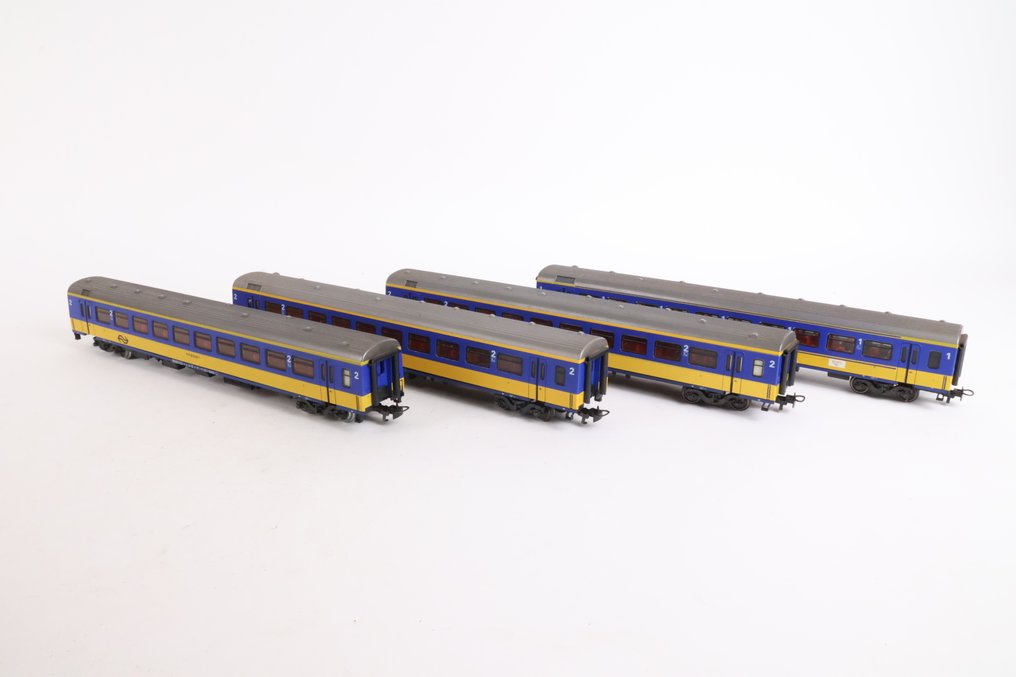 Märklin H0 - 4164/4165 - Modellvonatszemélyszállító (4) - ICR kocsik 1. és 2. osztály - NS #1.0