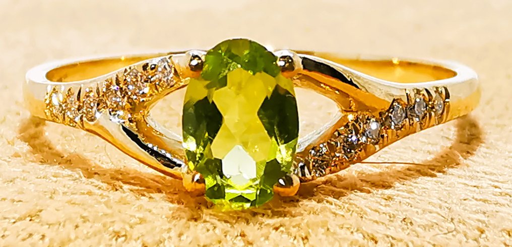 Sans prix de réserve - Bague - 14 carats Or jaune - 0.63ct. tw. Péridot - Diamant #4.3