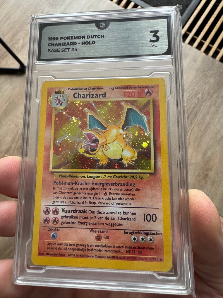 Pokémon - 1 Graded card - Charizard 4/102 Foil, Holo - GG 3 - WOTC - Base set #2.1
