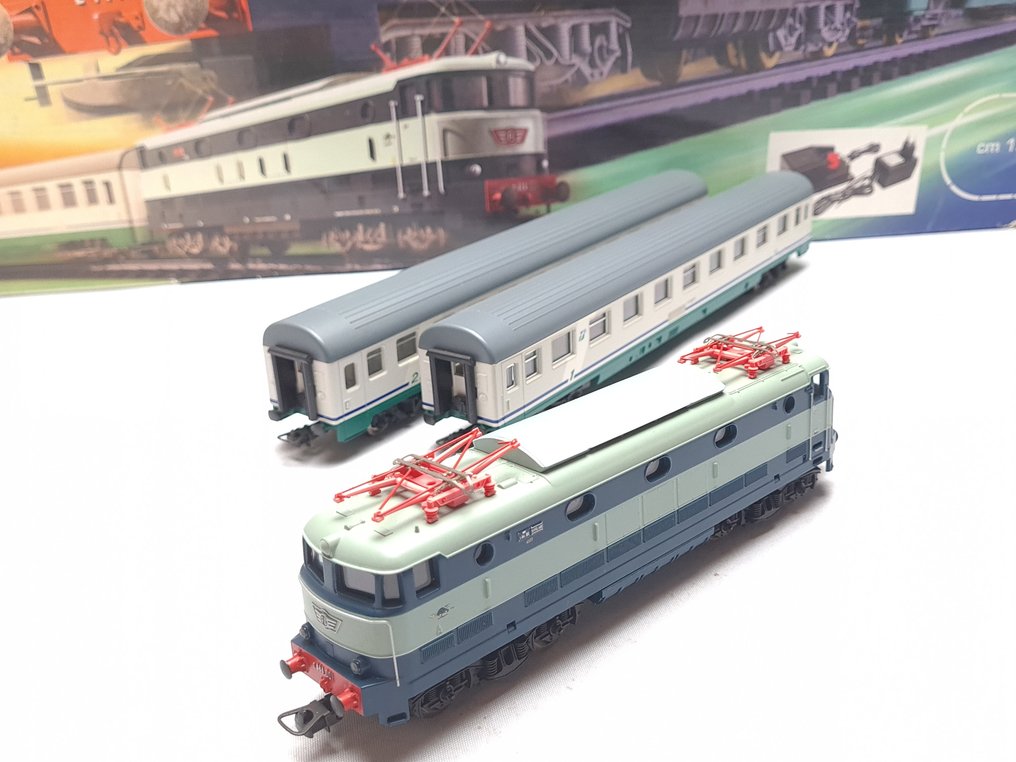 Lima H0 - HL1001 - Kit de démarrage (1) - Train en trois parties avec E444, 2 wagons, rails, transformateur et régulateur de vitesse. - FS #1.0