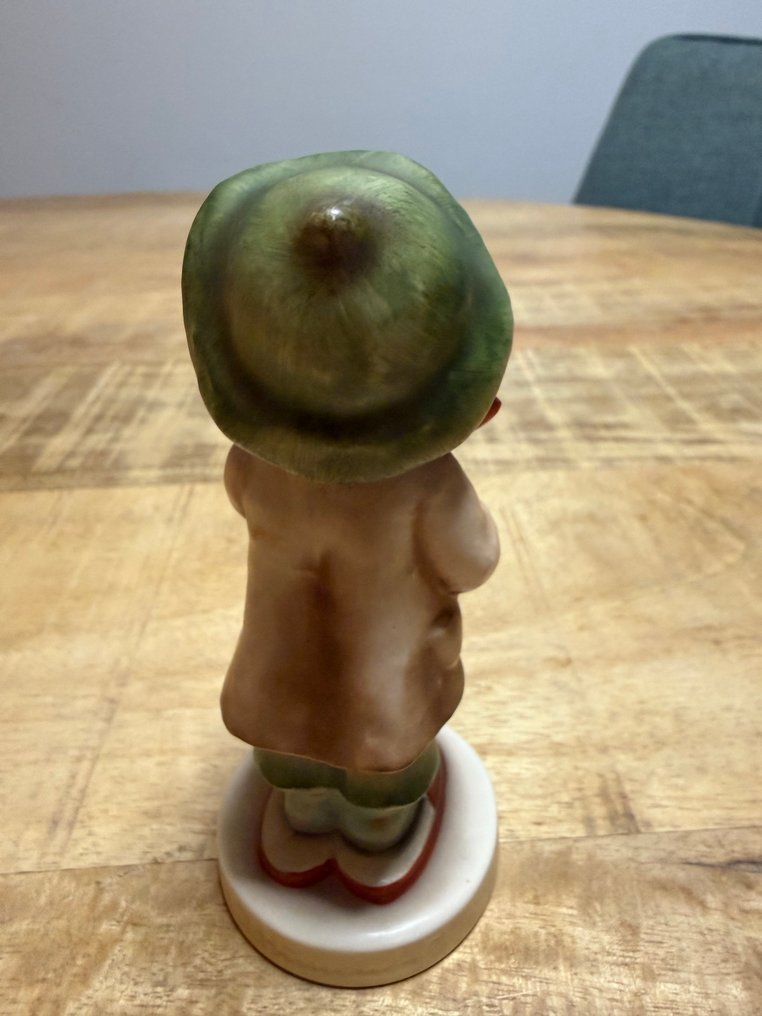 Goebel - Miniaturfigur - Hummel Figure 68 2/0, The Lost Sheep - TMK5, Hummel Figure 68 2/0, The Lost Sheep - TMK5 - Porzellan #2.1