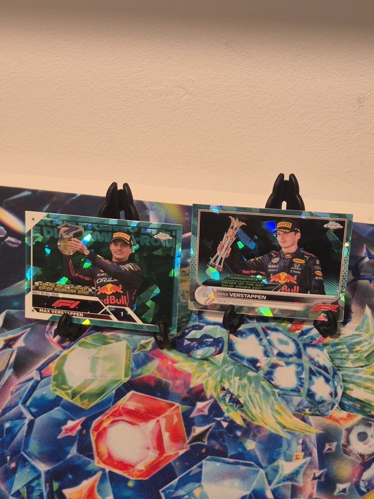 2021, 2022 Topps Chrome, Sapphire Aqua /99 Max Verstappen 33 Rinnakkaiskortti, Sarjoitettu kortti, Rajoitettu painos - 2 Card - Erinomainen (EX) #1.0