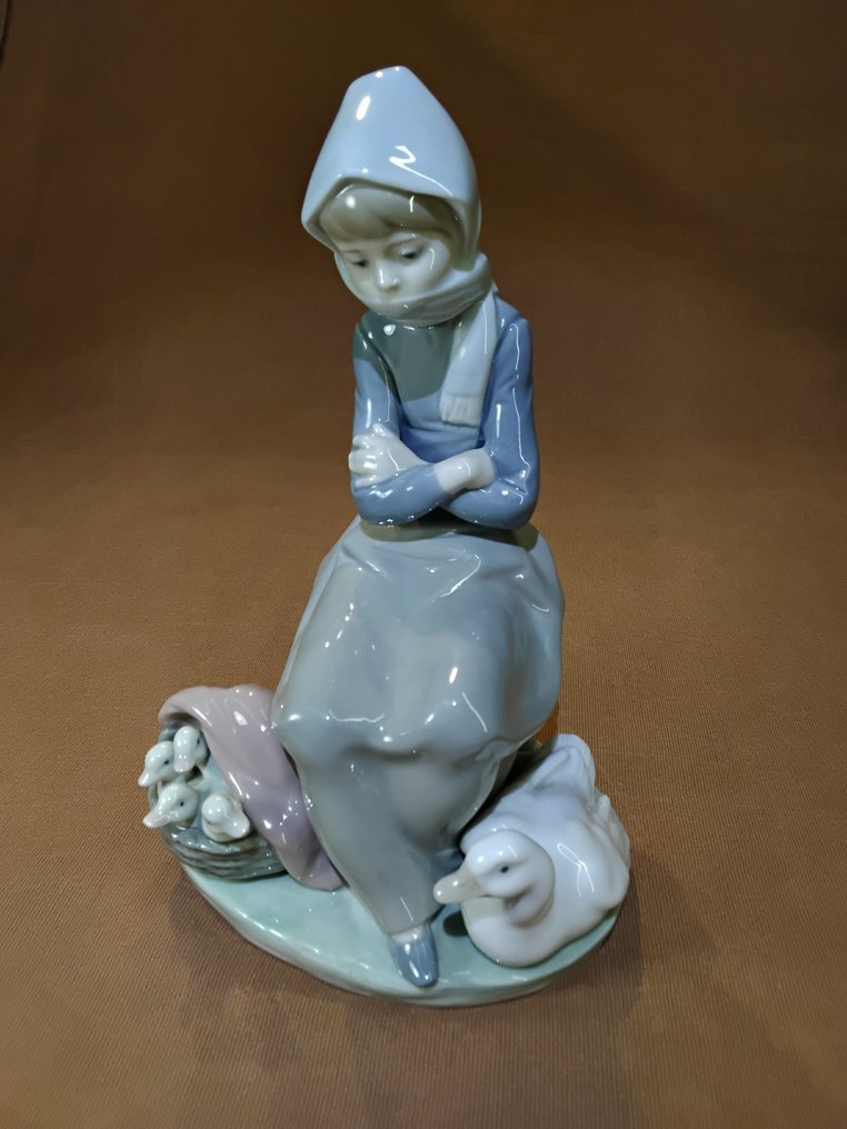 Lladró - 玩具人偶 - Entenverkäuferin - 瓷 #1.0