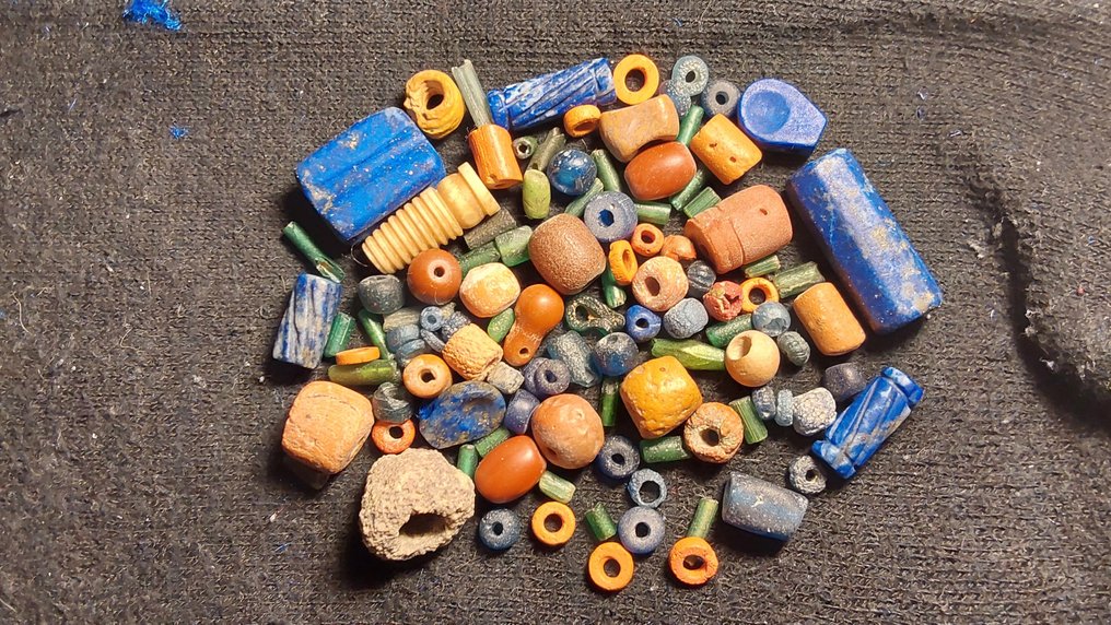 Oud Egyptisch tot Romeins Glas Meer dan 100 oude kralen  (Zonder minimumprijs) #1.0