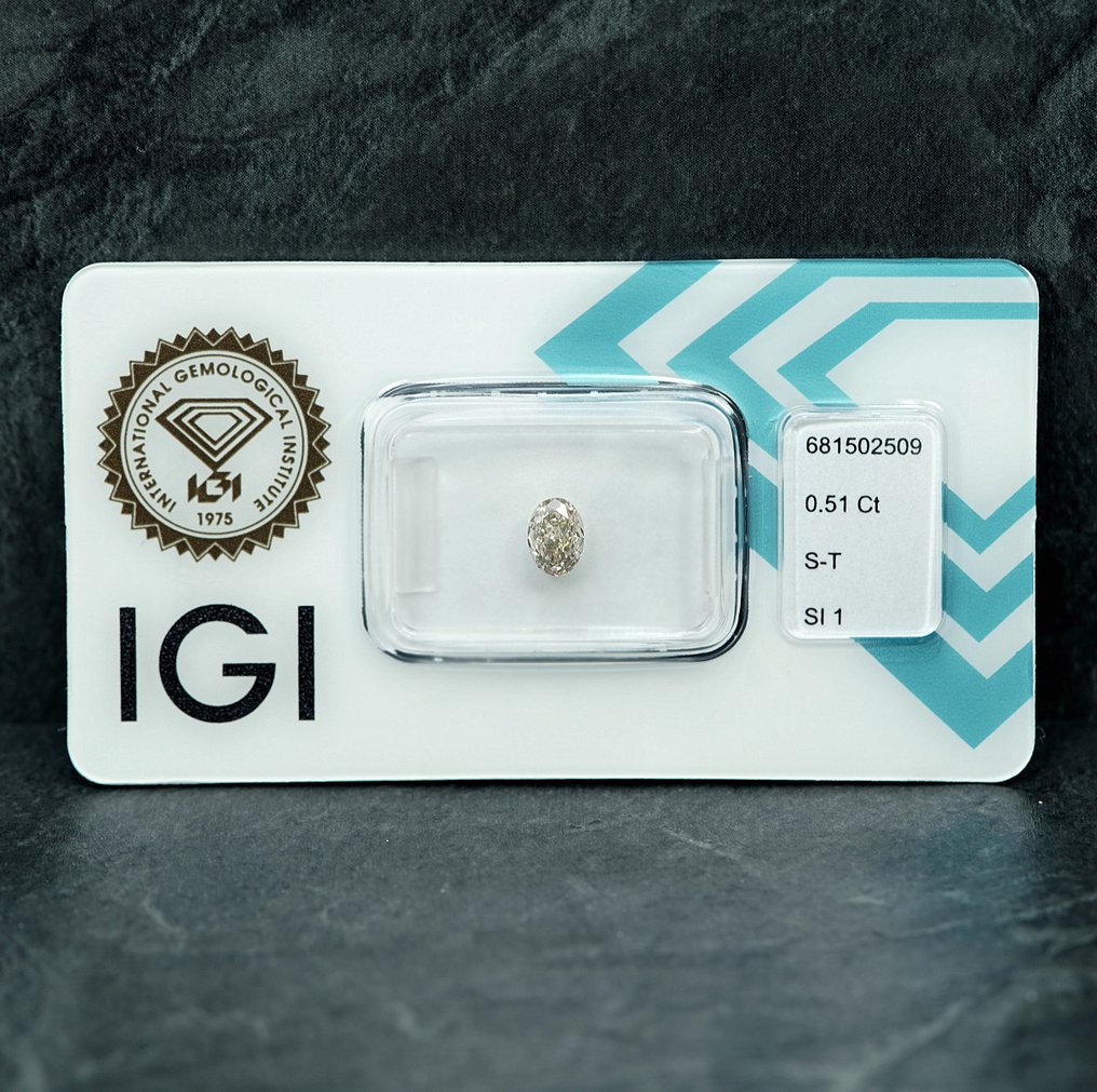 1 pcs 钻石  (天然色彩的)  - 0.51 ct - 椭圆形 - Light 稍帶棕色的 黄色 - SI1 微内含一级 - 国际宝石研究院（IGI） #1.0