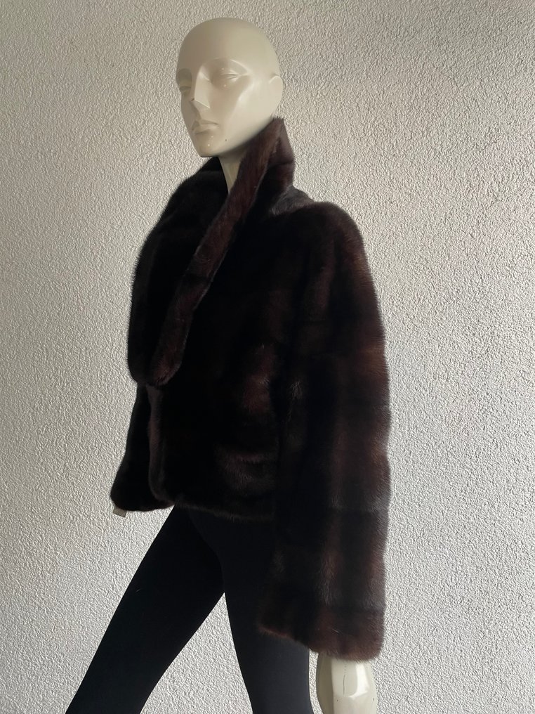 Artisan Furrier - Fur coat #3.2