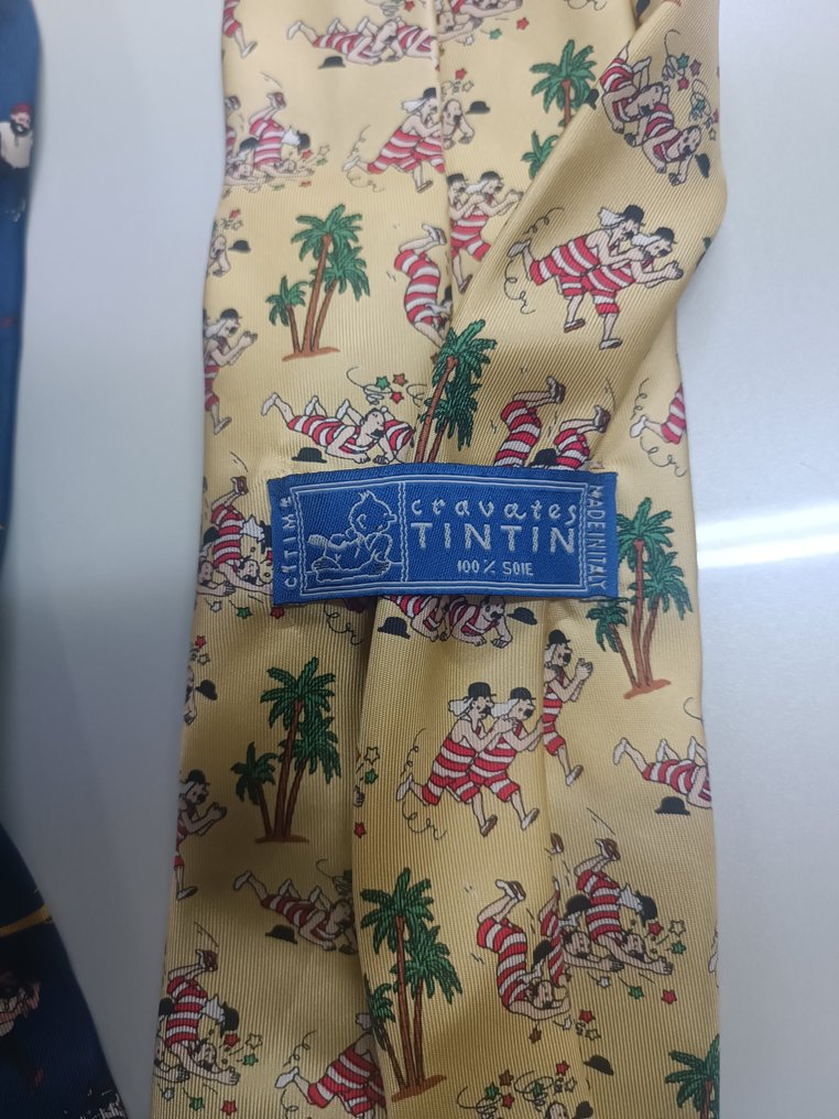 Tintin - 4 cravate tintin pure soie - 4 Comic - 第一版 #4.3