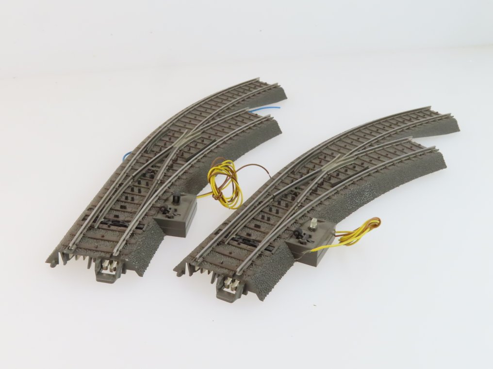 Märklin H0 - 24671/24672/74460/74470/74490 - Modelltogspor (16) - 4 Meegebogen skifter med elektrisk drivverk, belysning og digital decoder. #4.3