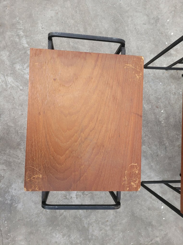 Set bijzettafels - Hout, Staal - Set van drie nestbare tafels uit de jaren 80 #3.2