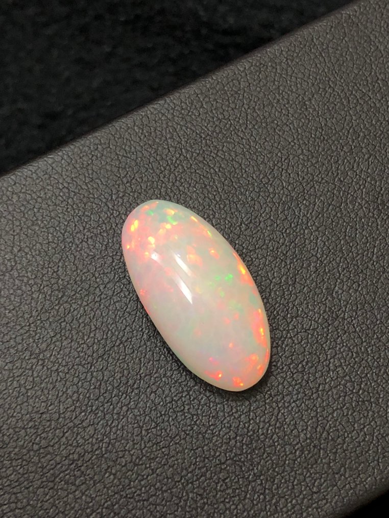 Fără preț de rezervă - 1 pcs Alb, Multicolor Opal - 7.51 ct - IGI (Institutul gemologic internațional) #3.2