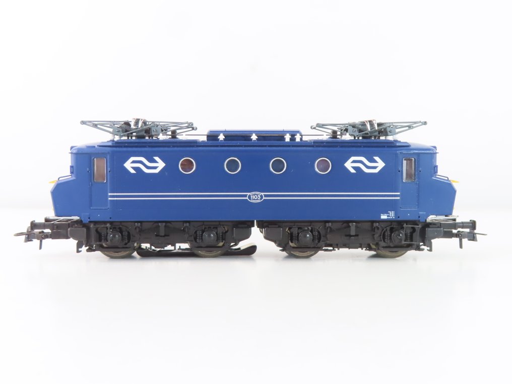 Roco H0 - 68581 - Locomotiva elettrica (1) - Serie 1100 con bot nose, digitale. - NS #1.0