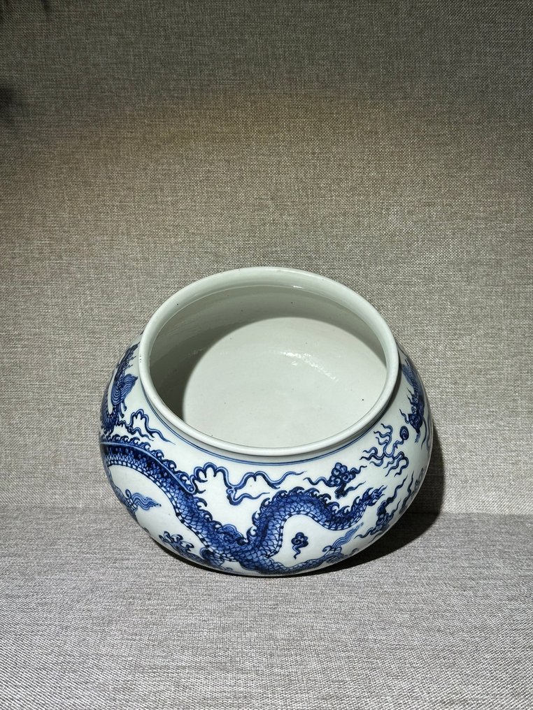 Lidded vase - Pottery - China  (No reserve price) #1.0