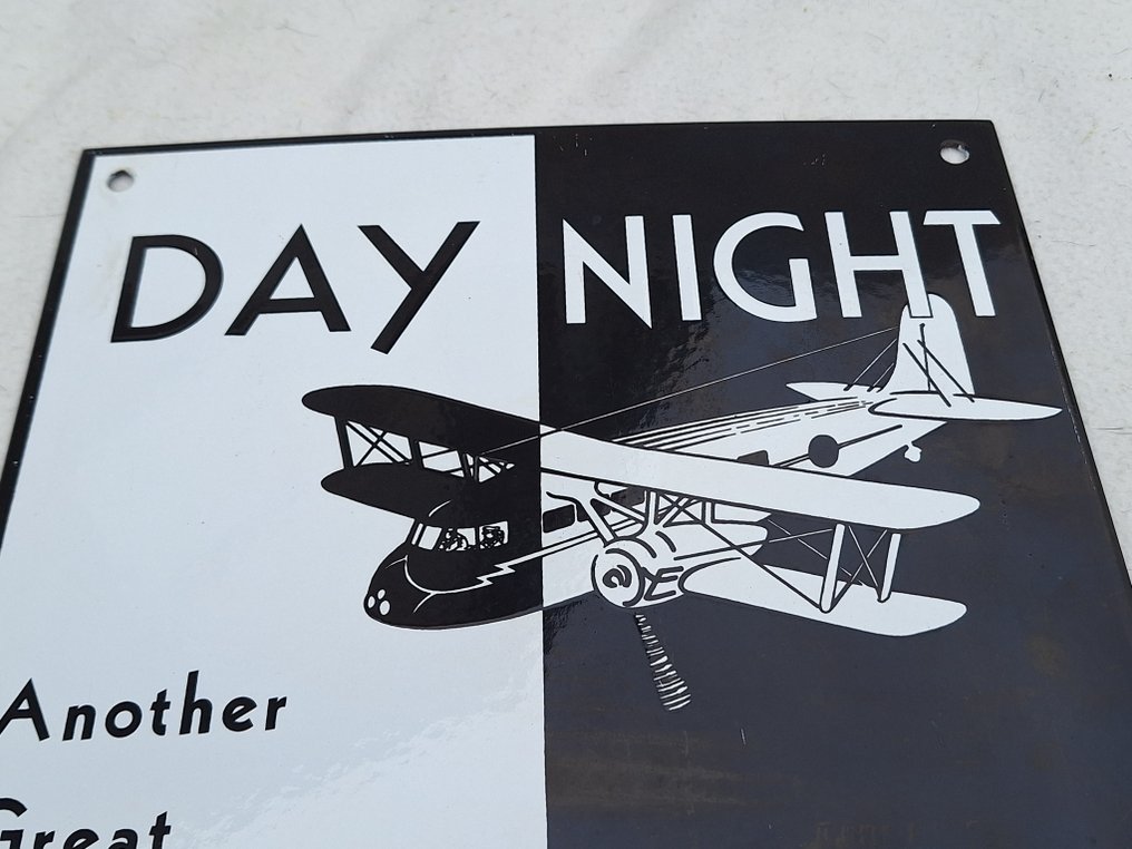 Douglas DC-3 type DST - American Airlines - Διαφημιστική πινακίδα - Ταξίδι ημέρας/νύχτας - Γυαλόκοιλο σε μέταλλο #2.1