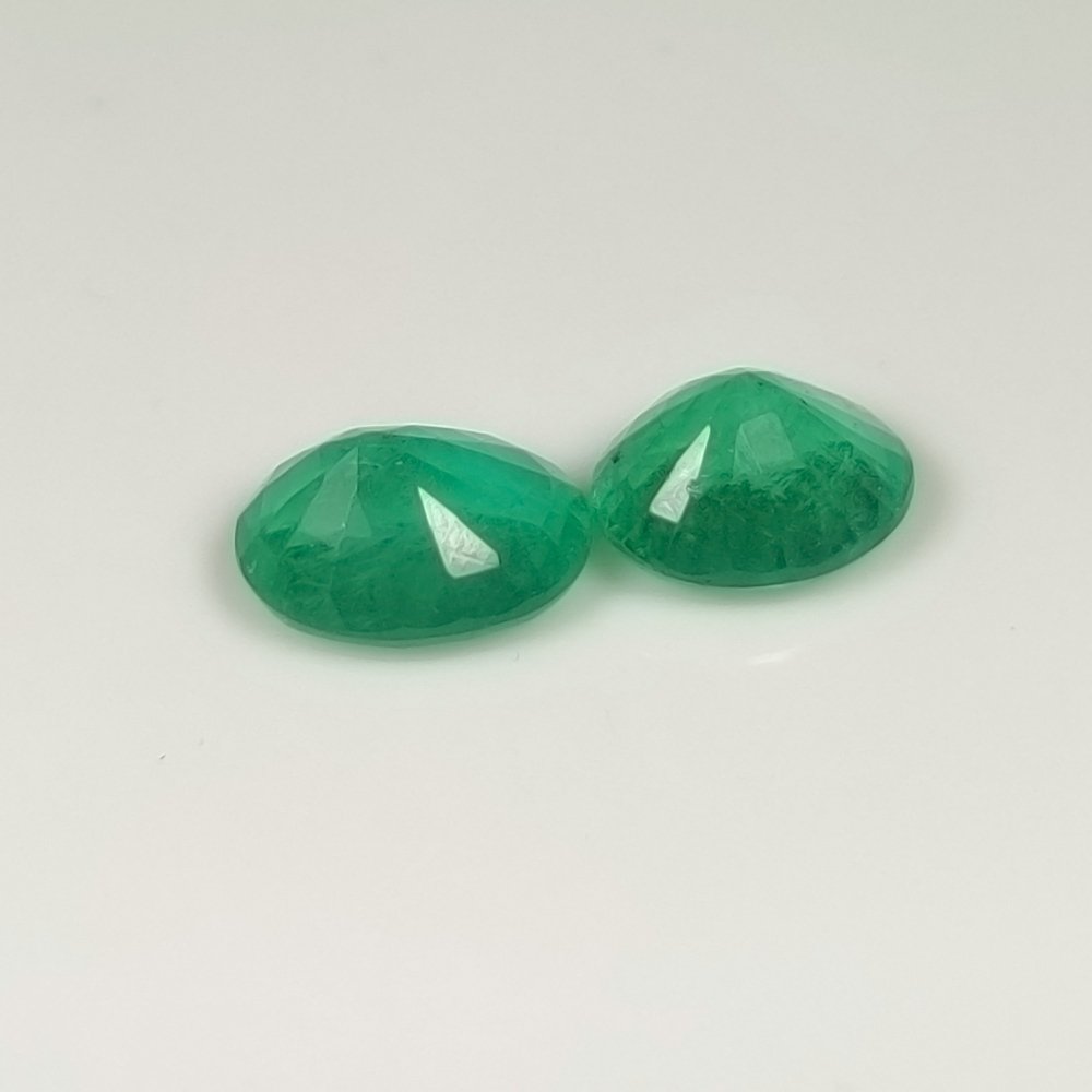 2 pcs  Grøn Smaragd  - 4.88 ct - International Colored Gemstone Association (ICA GemLab) #4.3