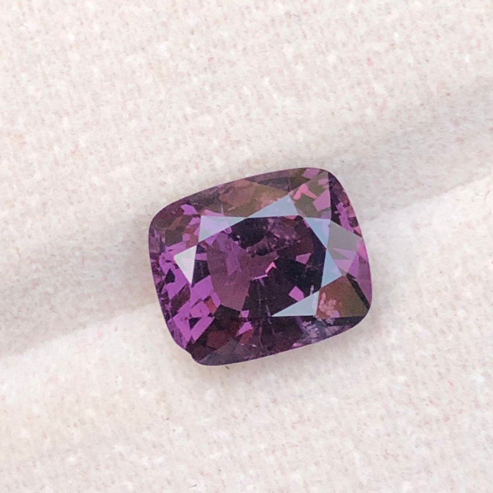 Sans prix de réserve - 1 pcs Violet Spinelle - 3.67 ct - International Gemological Institute (IGI) #1.0