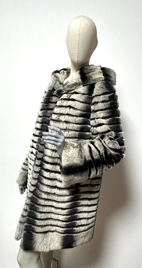 Artisan Furrier - Coat #2.1