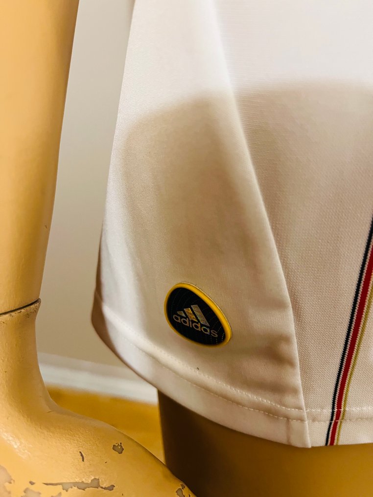 Liverpool - 英格蘭足球聯賽 - 2010 - 足球衫 #4.3