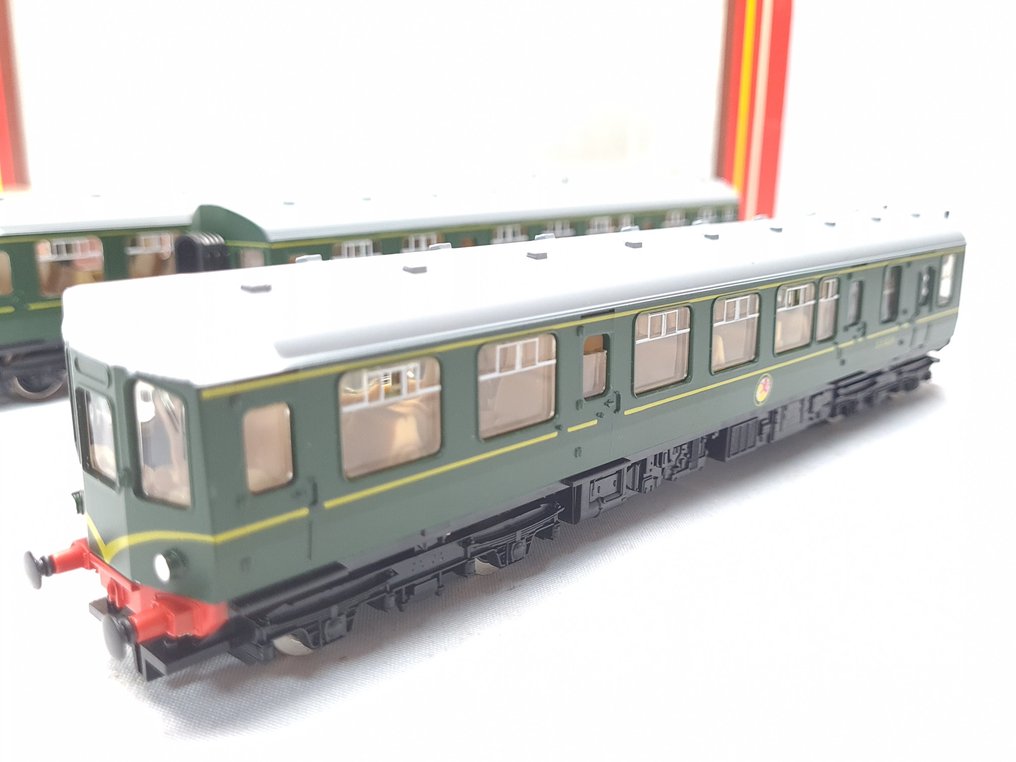 Hornby 00 - R687 - 火車單元 (1) - 3件套DMU Class 110 - British Rail #3.2