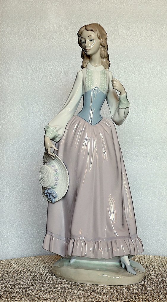 Lladró, 5005 - Άγαλμα, "Eloise" - 37 cm - Πορσελάνη #1.0